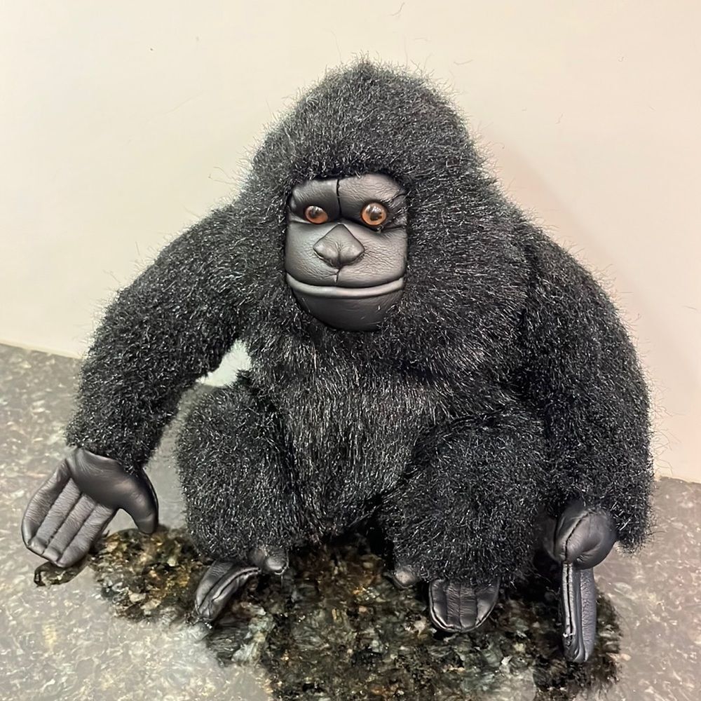 Black Gorilla Plush with Velcro Hands. Size 8”Mei Da Toys